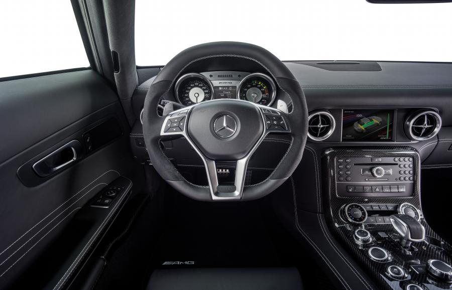  Mercedes-Benz SLS AMG Electric Drive concept 2012 года  (фото 2 из 30)